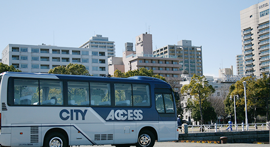 横浜でいつも見かけるバス画像