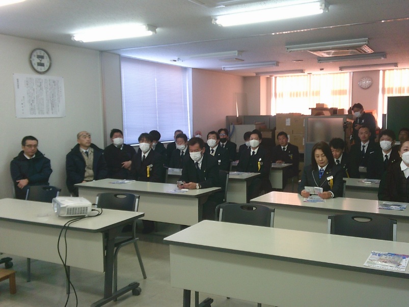 安全講話及び白バイテクニカル走行(3)